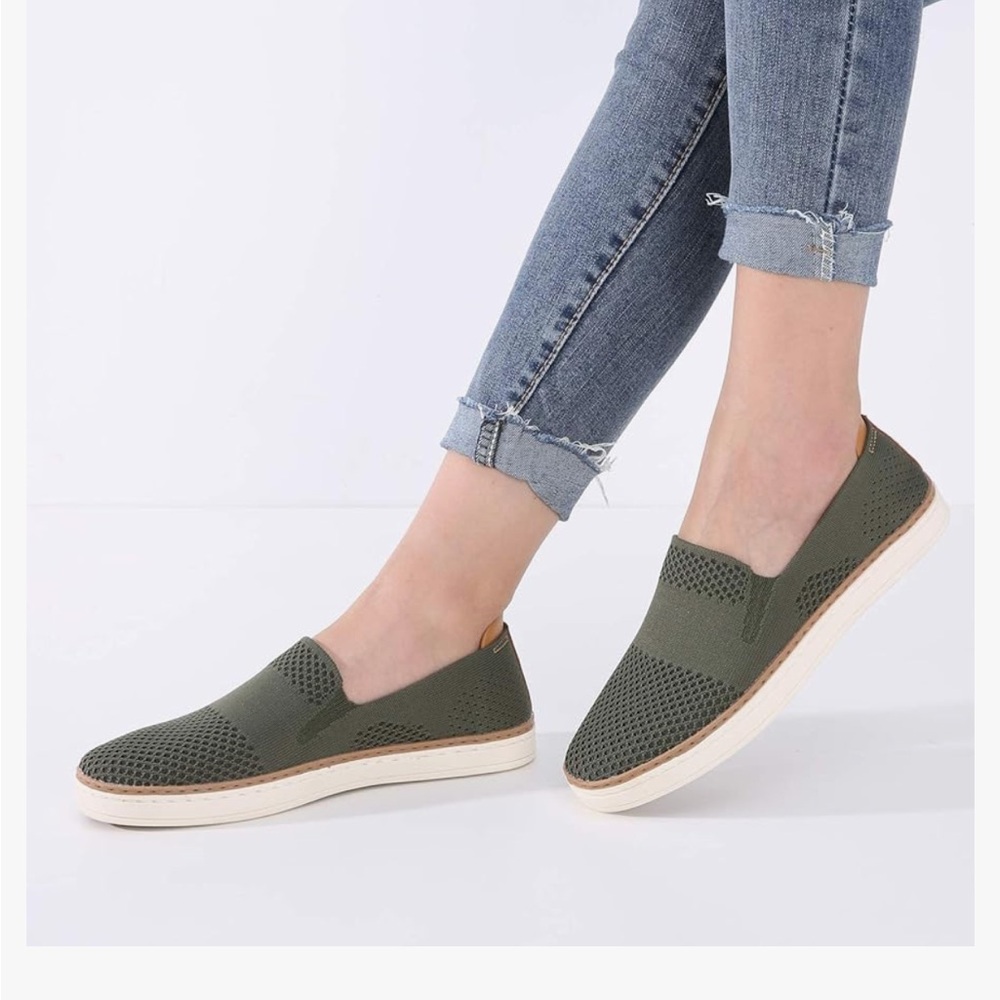 TRULAND Women's Slip On Sneakers/Breathable Knit Loafers. Olive green, size 8.5 - Picture 3 of 11